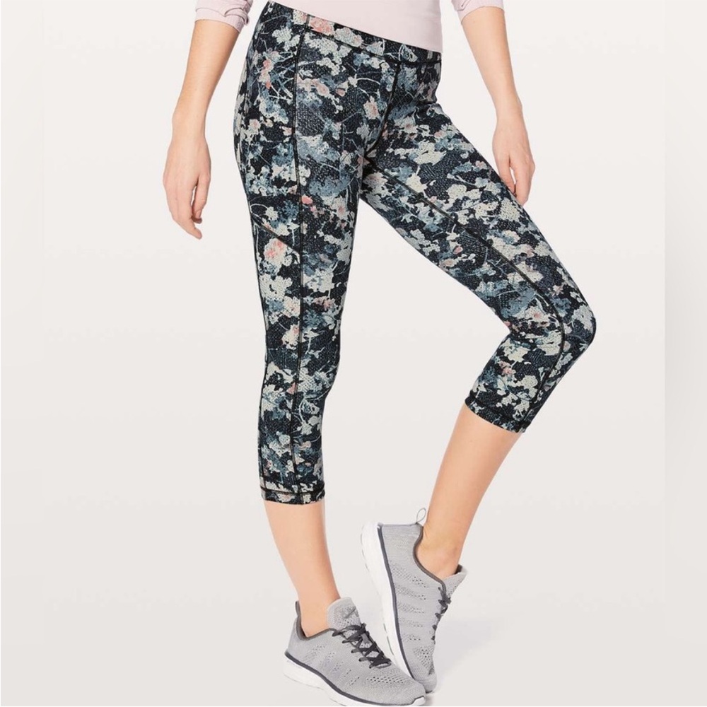 Lululemon Floral Blossom Print Cropped Leggings size 6